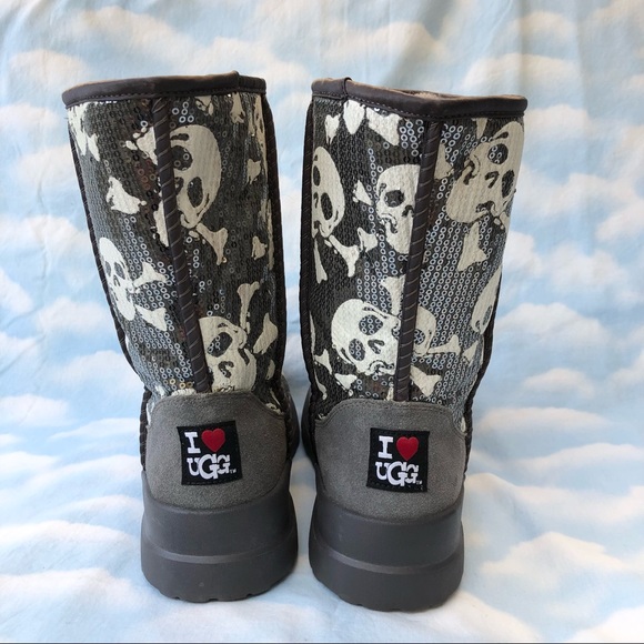 I Heart Ugg Skull Sequin Boots size 7. - Picture 9 of 15